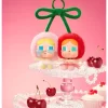 CRYBABY Crying For Love-serien – Vinylplysj-hengekort (Elsker deg Cherry Much)