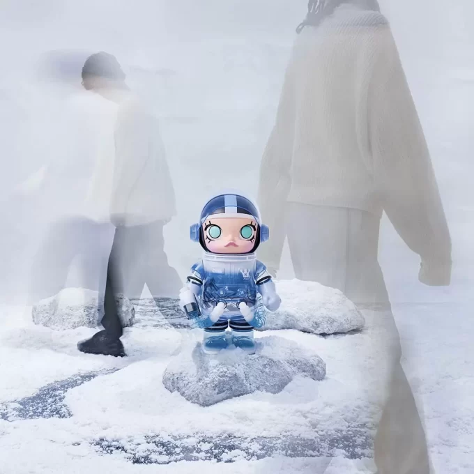 MEGA-KOLLEKSJON 1000 % SPACE MOLLY Glacier