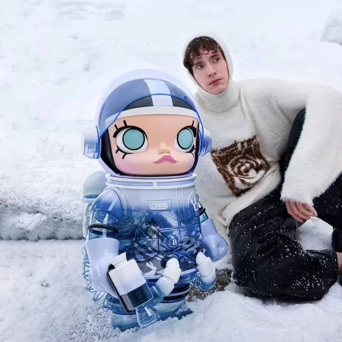 MEGA-KOLLEKSJON 1000 % SPACE MOLLY Glacier