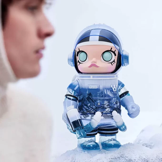 MEGA-KOLLEKSJON 1000 % SPACE MOLLY Glacier