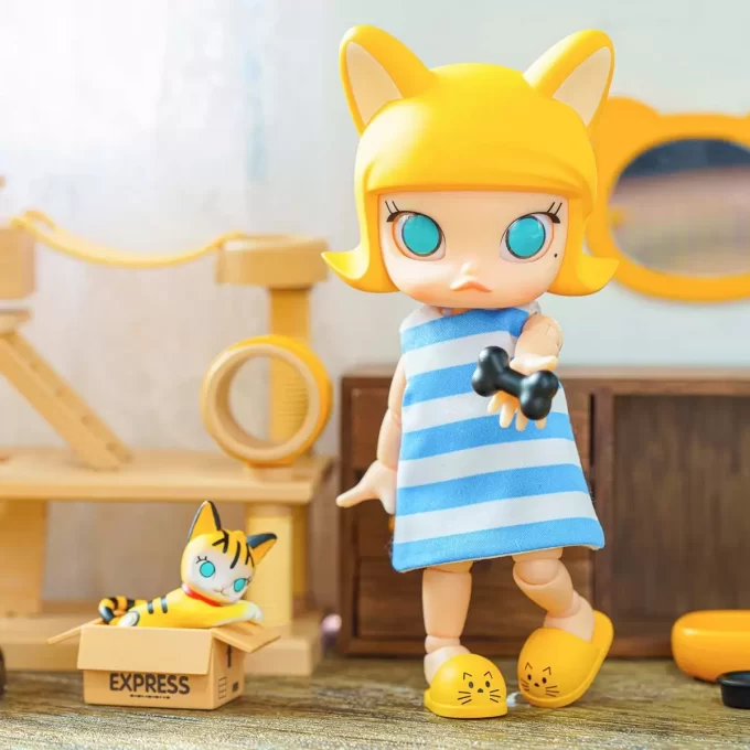MOLLY Katt i esken actionfigur