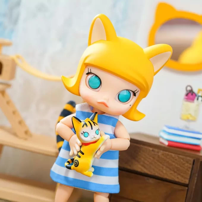 MOLLY Katt i esken actionfigur