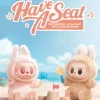 MONSTRENE – Have A Seat Vinyl Plysj Blindboks
